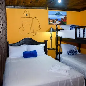 Iñaky's Place Y Restaurante Bed and breakfast